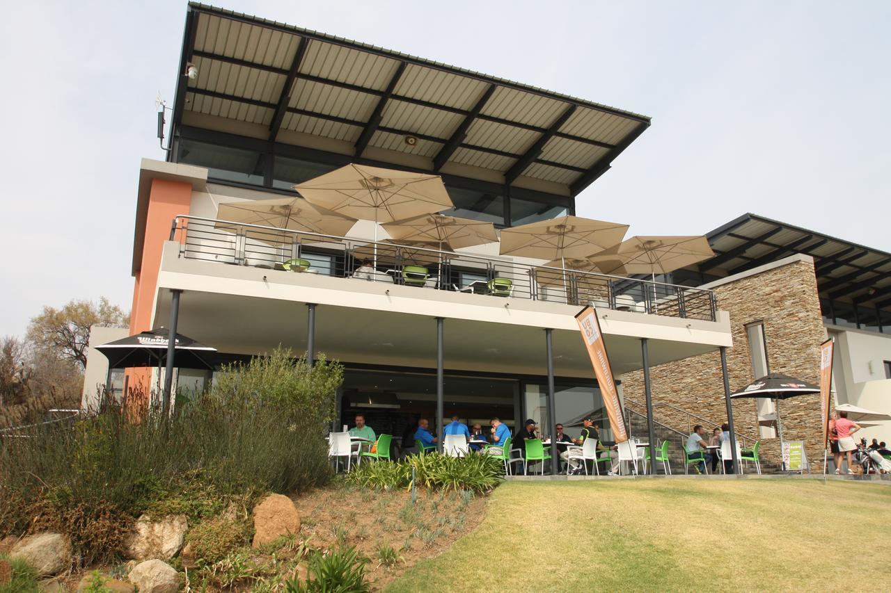 Jozistay @ Jackal Creek Apartments Roodepoort Esterno foto