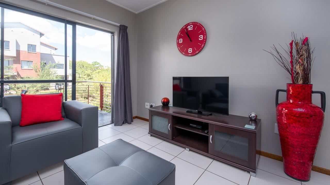 Jozistay @ Jackal Creek Apartments Roodepoort Esterno foto