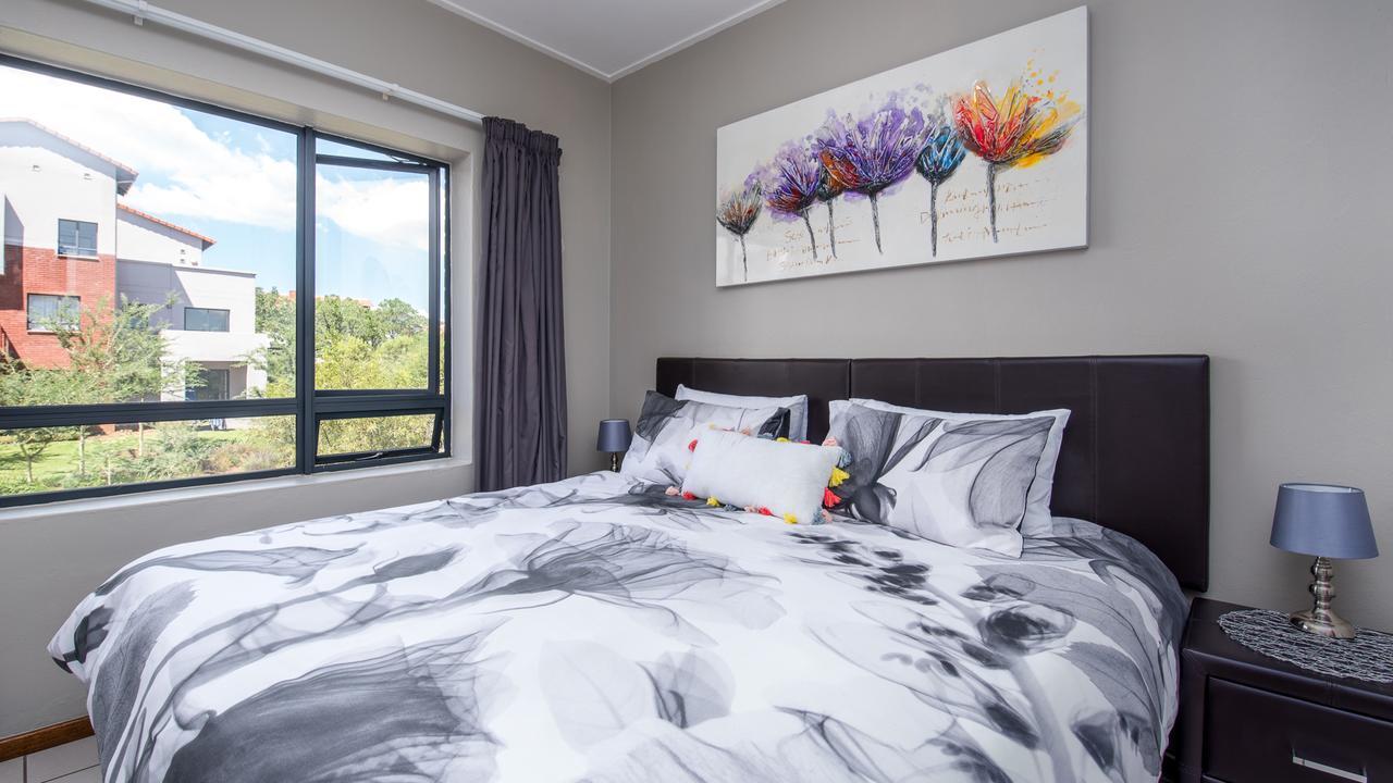 Jozistay @ Jackal Creek Apartments Roodepoort Esterno foto